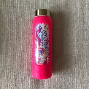 New Lilly Pulitzer Glass Water Bottle